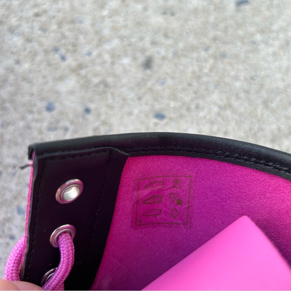 NEW Dr. Martens Zavala Thrift Pink Boots Women’s Size 9 READ - Picture 9 of 10